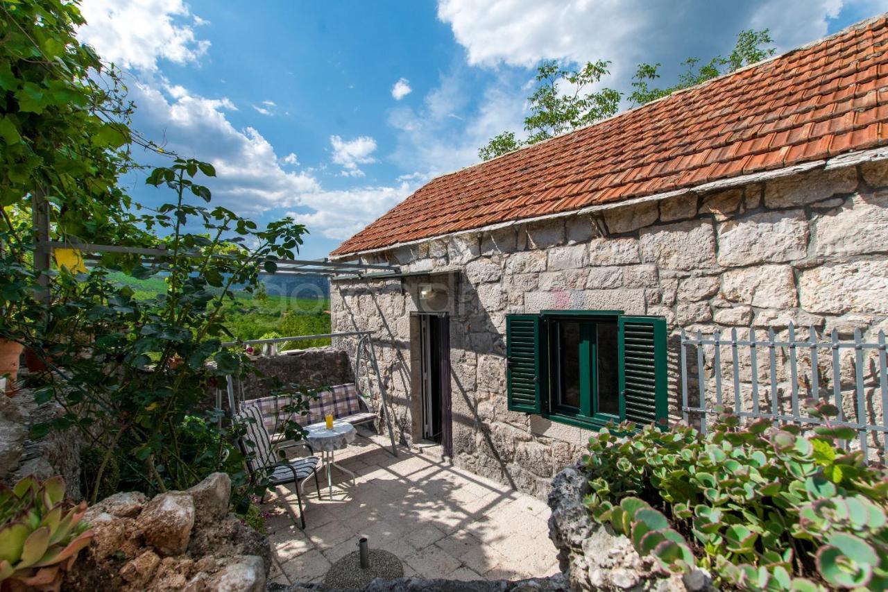 Holiday Home Godinj Donje Rascane Kültér fotó