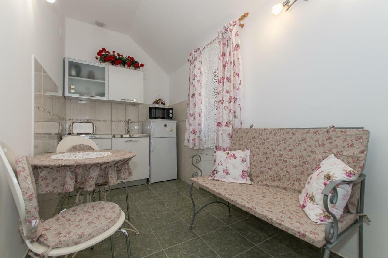 Holiday Home Godinj Donje Rascane Kültér fotó