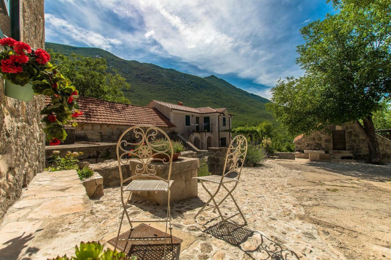 Holiday Home Godinj Donje Rascane Kültér fotó