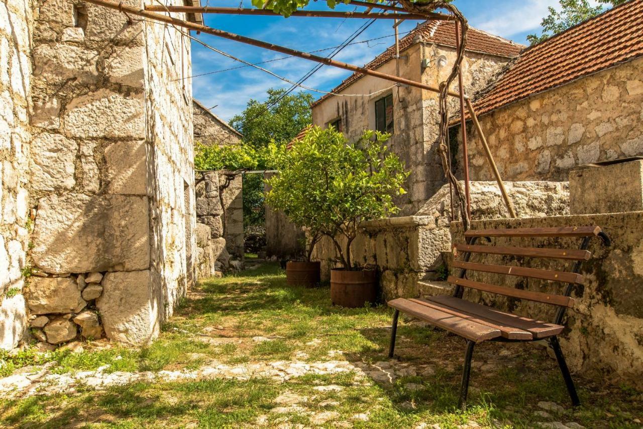 Holiday Home Godinj Donje Rascane Kültér fotó